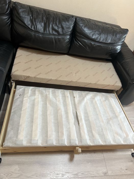 Диван шкіряний кутовий