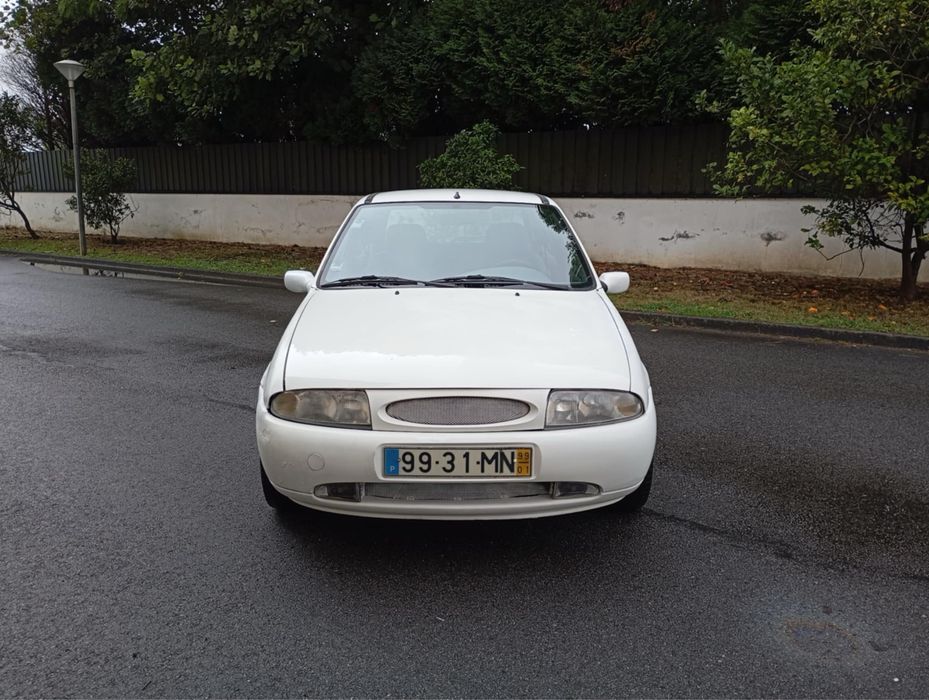 Ford  Fista 1999