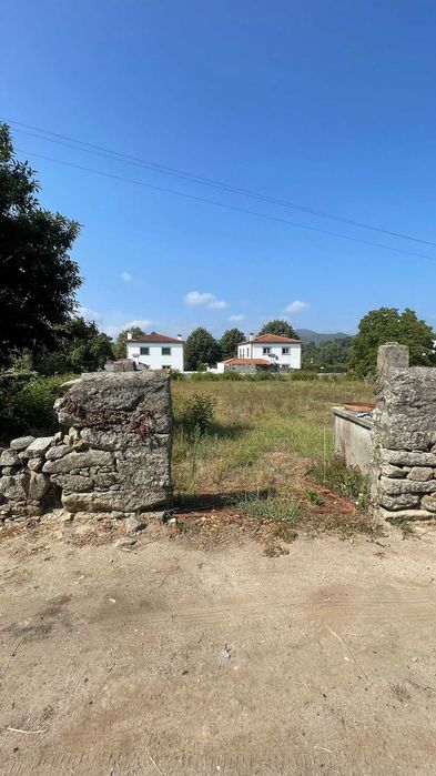Terreno a venda em Santa Marta de Portuzelo