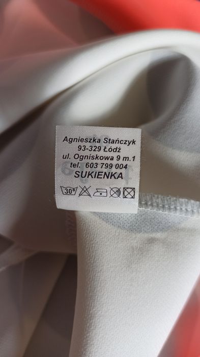 Efect dopasowana sukienka mini lata 60 ecru granatowe grochy kropki