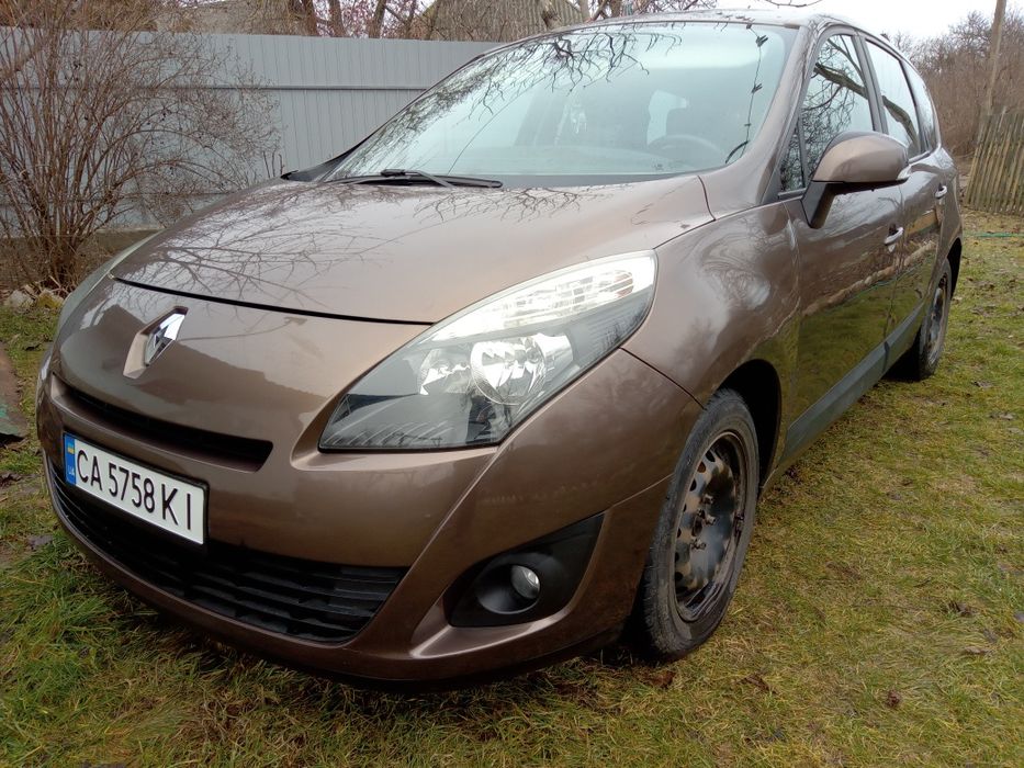 Рено гранд сценік 3 1.9dci сімейний автомобіль