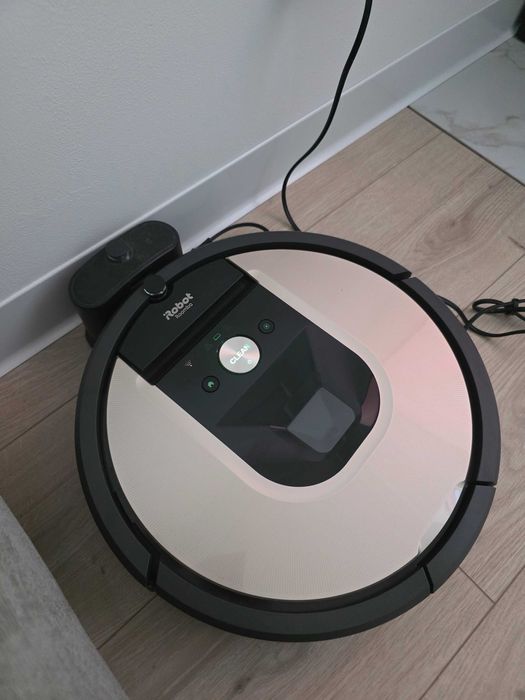 iRobot Roomba 900