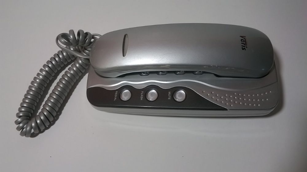 Телефони дві штуки