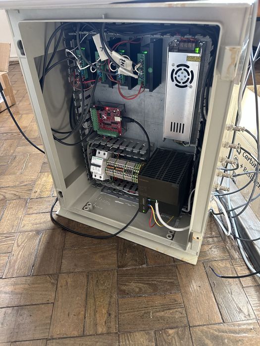 CNC router inacabada