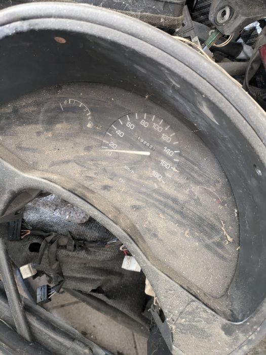 Vendo material Toyota Starlet ep8
