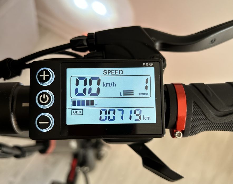 UrbanGlide E-Cross Pro Boost 1600W — Dual Motor — Como Nova