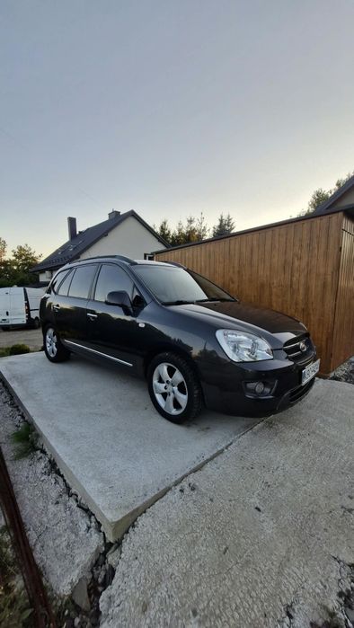 Kia Carens