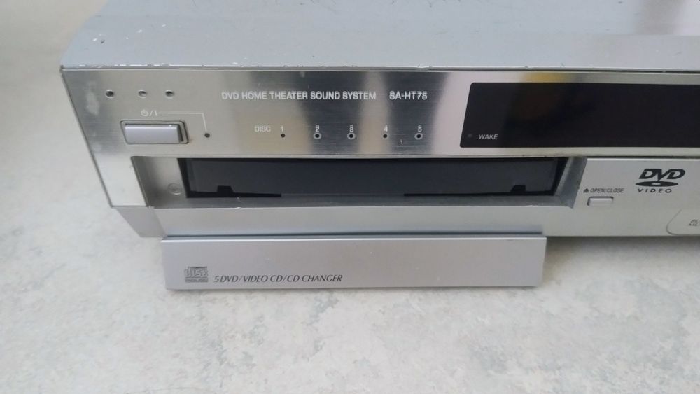 Wzmacniacz, amplituner Panasonic SA-HT75