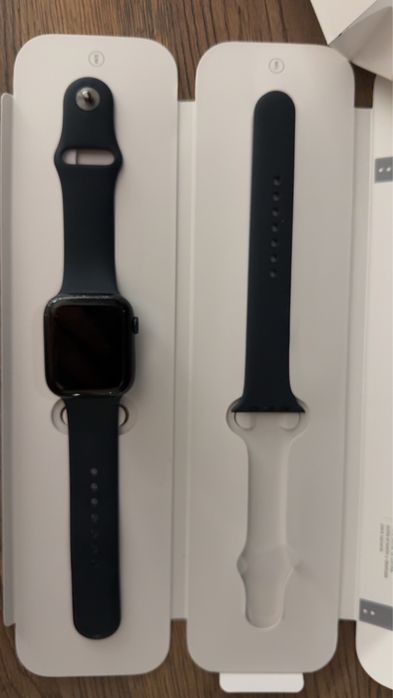Apple Watch 8 GPS + Cellular 45mm