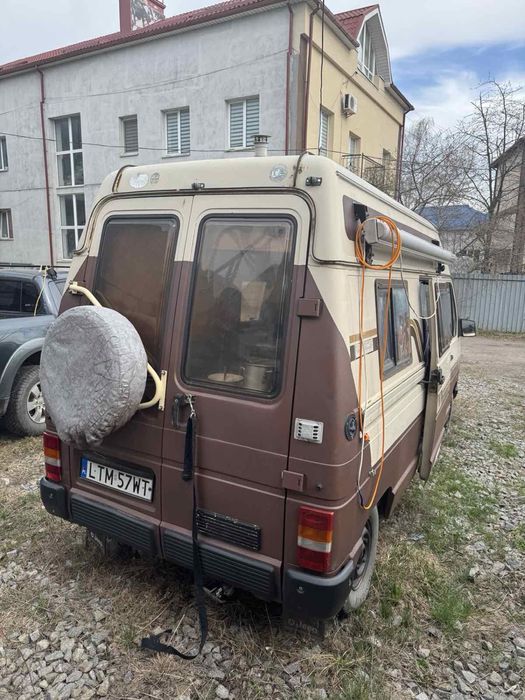 Автомобіль Renault Trafic
