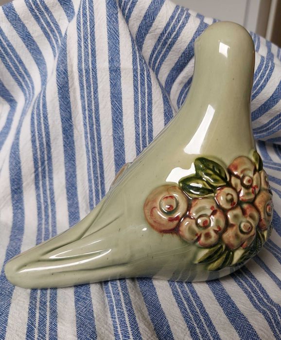 Ptak gołąb ręcznie malowany