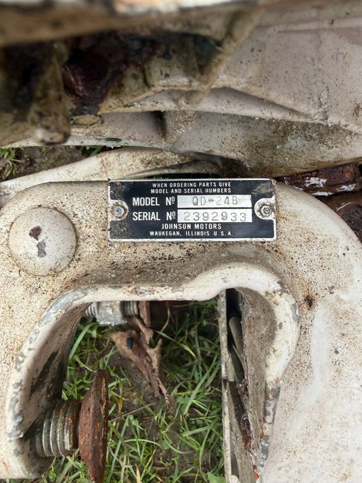 Продам запчястин Evinrude Johnson 100. 2 тактний