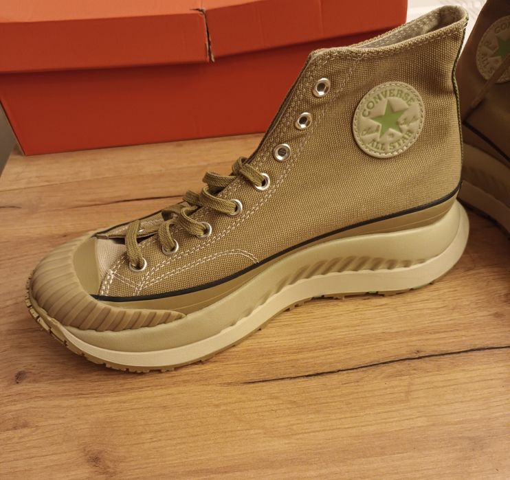 Buty Converse.               .