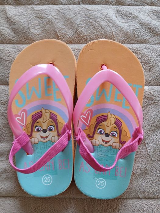 Vendo Chinelos de Praia para menina