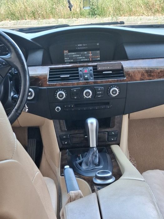 Vende-se bmw 520