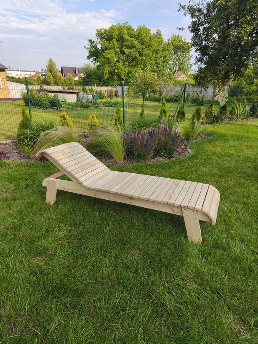 Drewniany Leżak ogrodowy