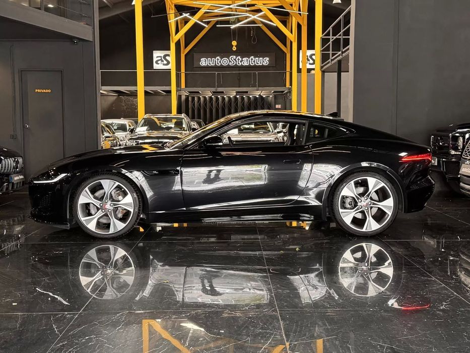 Jaguar F-Type 2.0 i4 R-Dynamic Black