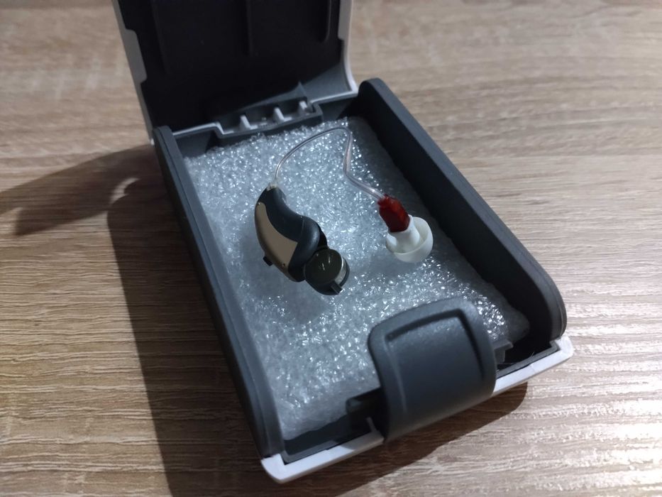 Aparat słuchowy Selectic prawy + baterie + nakładki