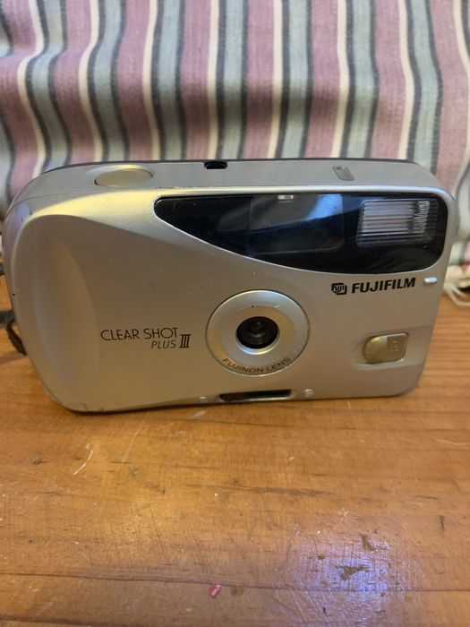 Máquina fotográfica Fuji Fujifilm Clear Shot III (1997)