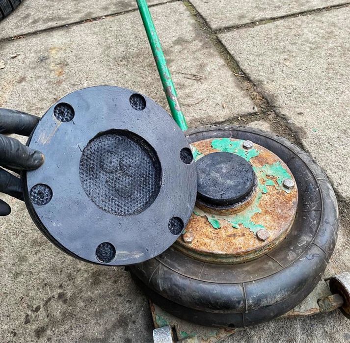 Гумові накладки для шиномонтажних станцій, підйомників та домкратів