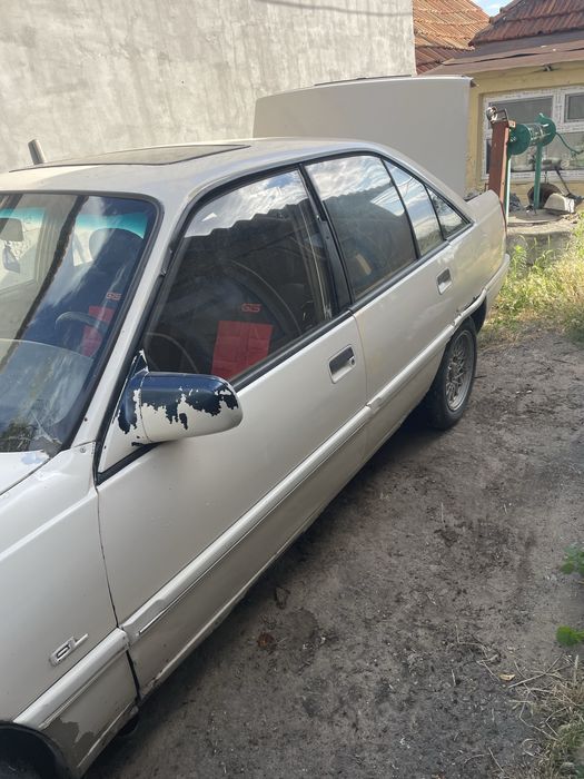 Автомобиль Опель омега А