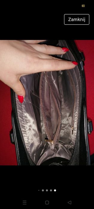 Duża czarna elegancka torebka do biura solidnie wykonana mieści A4