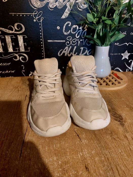 Buty beżowe Vty 37