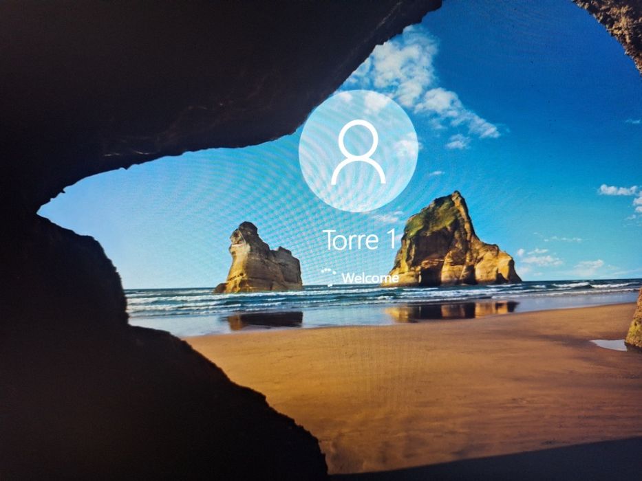 Computador de Secretária (Torre) + Teclado + Rato