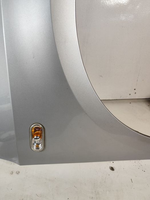 Seat Ibiza IV 6J Prawy Przód Przedni Błotnik LX7W Oryg WLKP