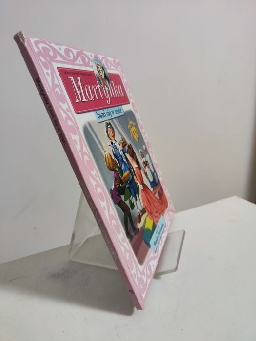 Martynka bawi się w teatr - Wanda Chotomska