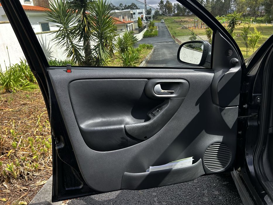 Opel Corsa C  1.3 CDTI (Muito Estimado)