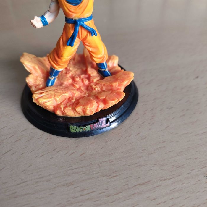 Boneco Figura Son Goku e Nappa Dragon Ball