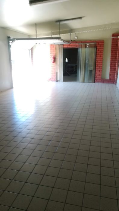 Lokal ,magazyn ok. 300 m.centrum Sochaczewa "Jutex"
