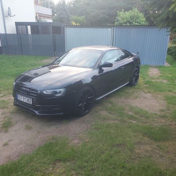 Audi A5 Coupé Audi A5 2010\11, 3 x S-line, 2 komplety alufelg, LCD, , zadbane