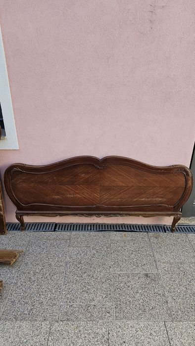 Cama casal Queen Anne