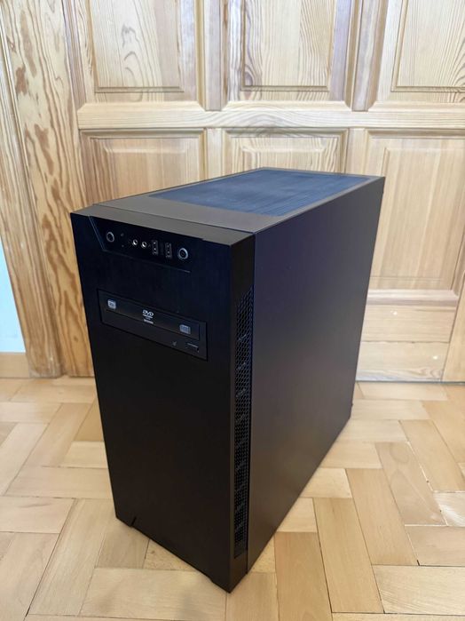 Komputer PC, R5 3600, 7600XT 16GB, 16GB RAM, SSD 120GB, SDD 256GB,