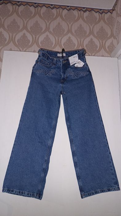 Продаються нові, фірмові, модні джинси!