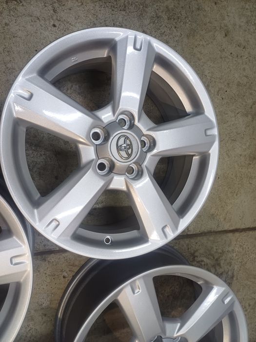Felgi aluminiowe 5x114,3x17  et45  7,j  toyota oryginał