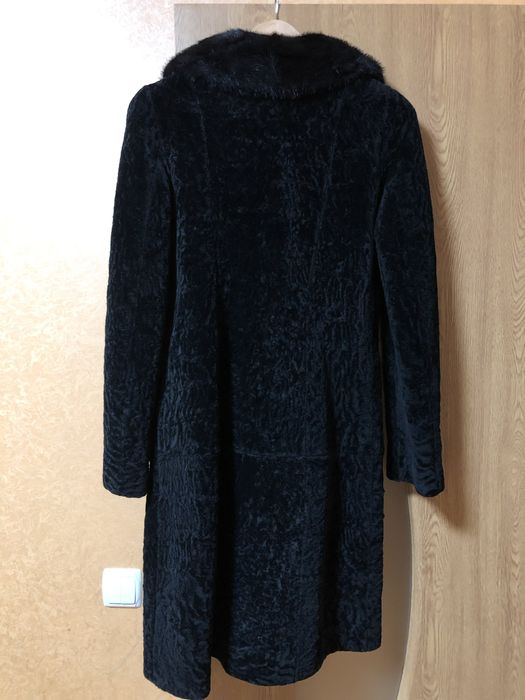 Продам шубу з овчини