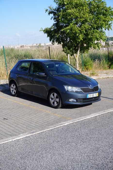 Skoda Fabia Ambition - GPL e gasolina com poucos quilometros