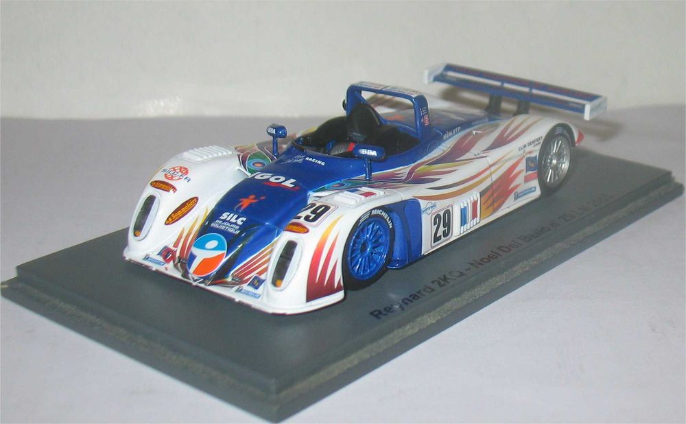 Spark- Reynard 2KQ -Le Mans 2004- B. Besson, S. Boulay, J-L. Laribière