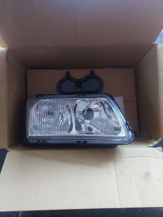 Optica Farol Audi A3 lado direito
