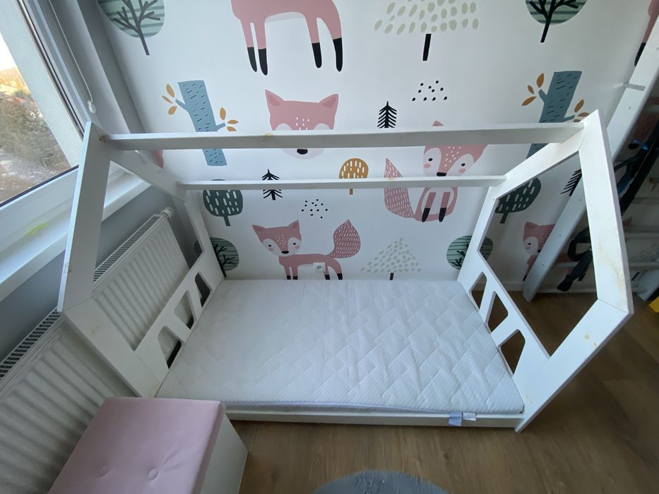 Łóżko dziecięce domek