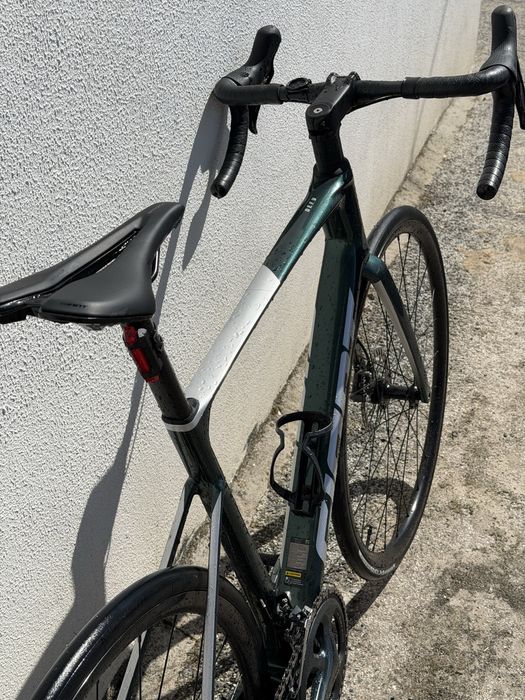 GIANT Advanced Defy 3 Carbono 2025 (BEM NEGOCIAVEL)
