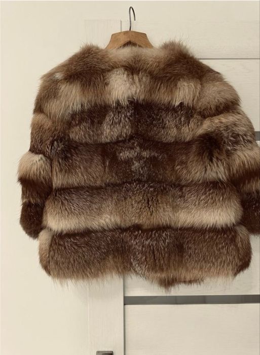 Шуба с хутра лисиці