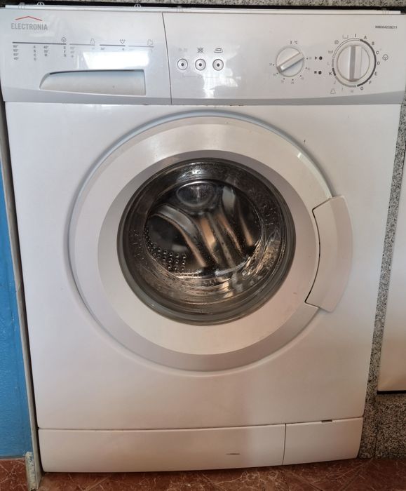 Máquina de lavar roupa Electronia