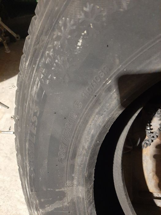 Колеса. Шины.Резина. 205/ 75/ R16C .235/65/16С