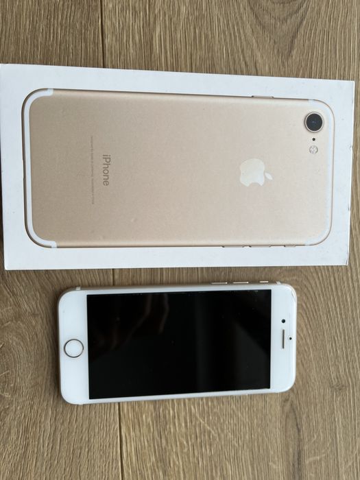 IPhone 7 128GB kolor Gold stan bardzo dobry