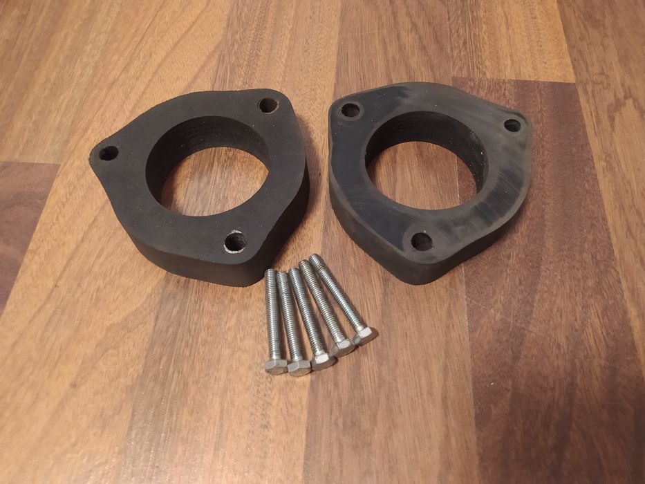 Продам проставки шкода А 5 под передние стойки