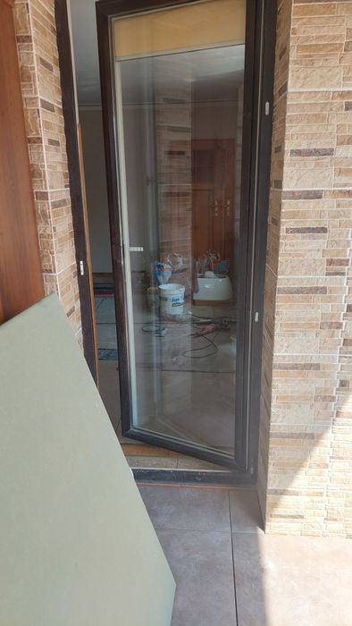 Okno balkonowe 860x228 wys